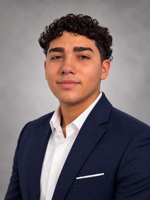 Aden Hoentsch, Residential Agent
