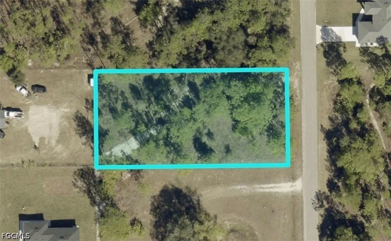 1315 Jackson Ave, Lehigh Acres FL