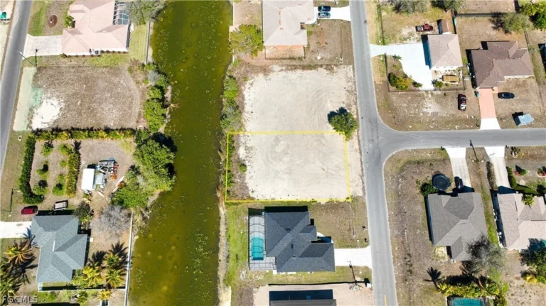 1830 NE 10th Pl, Cape Coral FL