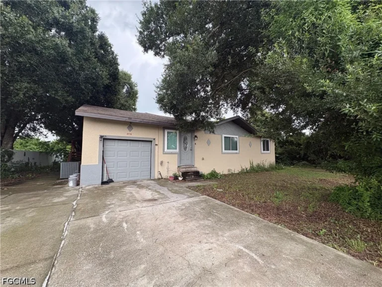 3110 11th St SW, Lehigh Acres FL